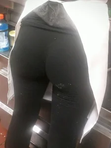 Hot Candid Butt in Tights at the Restaurant Kitchen Creepshot