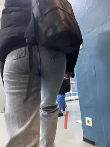Candid Girl in Loose Jeans Booty Creepshots Collection