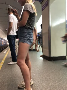 Girl with Hot Muscular Legs in Jeans Shorts Subway Creepshots