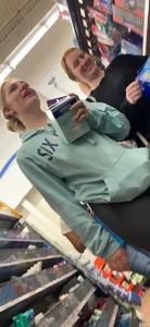 Nice lil’ but on this snow bunny. O/C