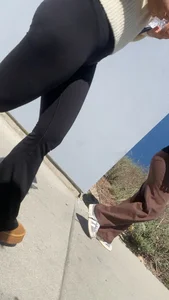 Bubble butt pawg w/ curly hair