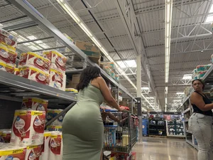 Mature Series | Massive Ass In Sundress