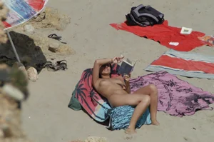 Sexy mature girls on Vilanova topless beach