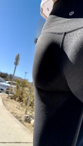 Fit and skinny Lulu ass
