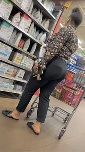 Sexy Juicy Big Bubble Butt Lightskinned Ebony Milf Dressed Classy😮‍💨