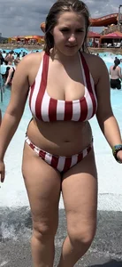 Big tits on girl in bikini