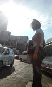 Big booty mature lady in patterned leggings
