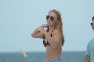 Florida beach and bikini girls
