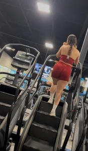 Dumb thicc Latina
