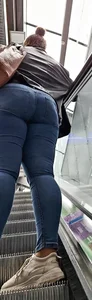 Escalator girls, cant get enough of this view