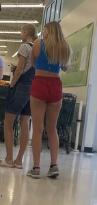 First post, Hot blonde in short shorts