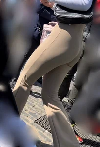Tight pants - cameltoe