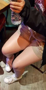 Nice chunky legs in shorts closeup pics