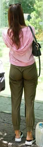 (NON OC) these pants makes me crazy