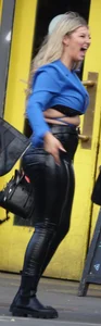 Blonde milf with nice big ass in shiny leather leggings
