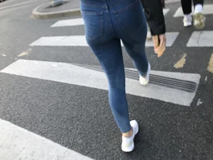 Hot Candid Butt And Legs in Tight Blue Jeans on a Crosswalk Street Creepshots Collection