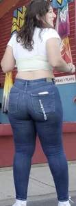 More hot pics of a great bubble ass in tight blue jeans