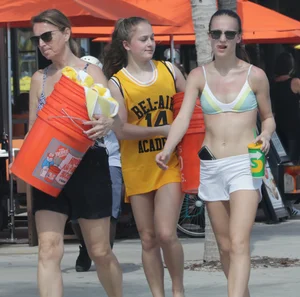 Florida candid beach and bikini girls