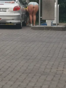 Chubby Candid Girl in Denim Mini Shorts Bending Over on the Street