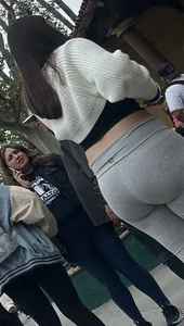 Sexy brunette pawg with incredible cake in grey sweats (oc)