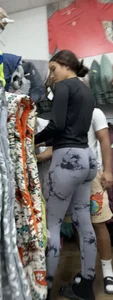 Pretty Latina has a sweet round ass that jiggle (gifs)