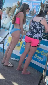Suns out buns out (oc)