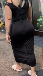 Beautiful Big booty hourglass Latina milf