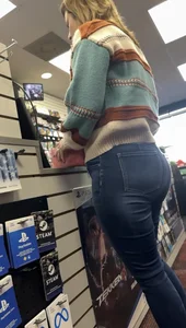 GameStop Round Huge Ass Donk milf