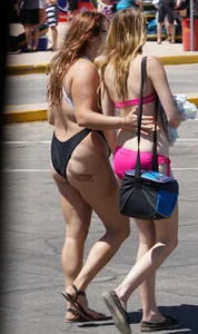 Sexy bikini girls
