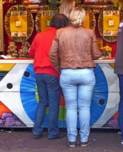 Big milf's bum in blue jeans