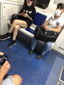 Candid Subway Girl With Hot Legs - Train And Escalator Creepshots