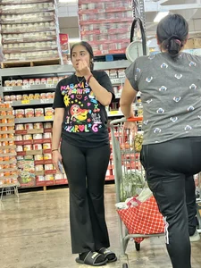 Fat booty in flares / bonus skirt pic