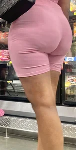 Huge Booty Ebony Milf in all Pink (vpl)