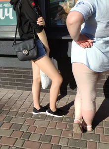 Hot Skinny Legs in Shorts Street Candid Pics