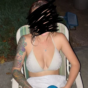 Hot non-candid GF sexy photos