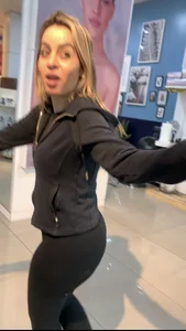 PHAT ASS SPANISH HAIRDRESSER ( OC , VID)