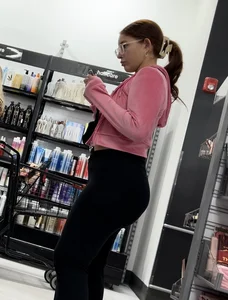 Nice n thick Redhead PAWG