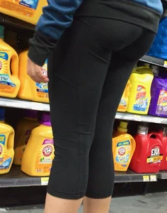 Walmart milf in line with a nice ass in leggings