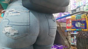 The PERFECT Latina Ass in Tight Jeans