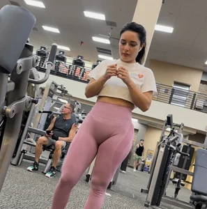 Gym pawg Latina pink leggings in doggy position with vpl