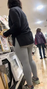 Thick White Suburb Milf in Spandex