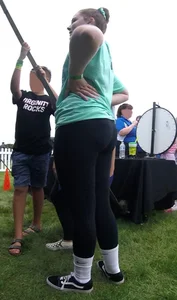 Candid mature in leggings creepshot