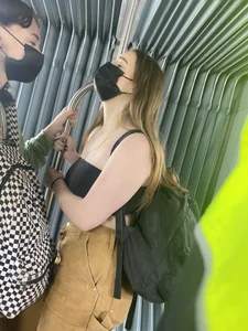 Crop top teen