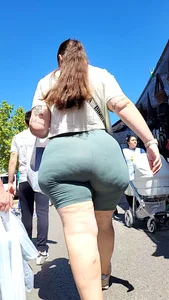 Insane BBW monster booty in shorts (OC)