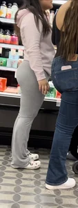 Latina :peach:Shopping with friends (OC)