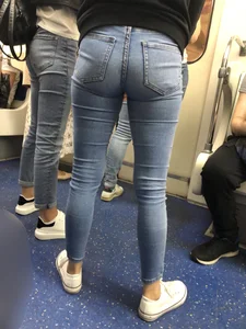Nice Big Ass in Skinny Jeans in the Subway Train Creepshot