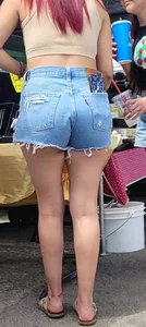 Lil cheeky latina in short shorts and sister with pokies!