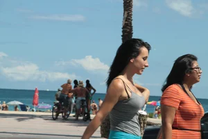 Deerfield Beach bikini girls
