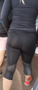 Girl with a nice ass and great vpl in see through leggings