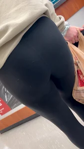 Damn….Momma You Got A Ass